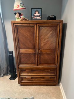 Armoire $130/obo