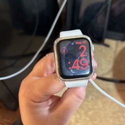 Apple Watch SE (44 MM)