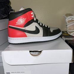Womens Air Jordan 1 Mid 