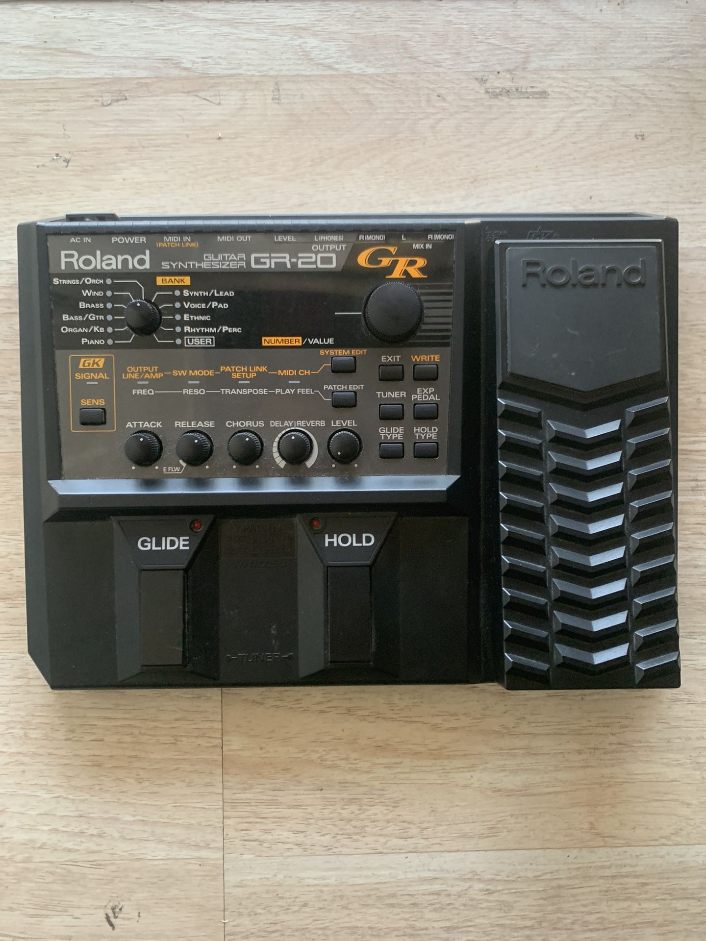 Roland Gr20