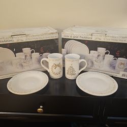 32 Piece Set Of Christmas Mugs And Appetizer Plates