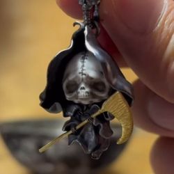 18k Skull Pearl Pendant 