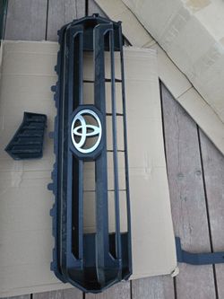 2024-2025 Tacoma Grill With Emblem