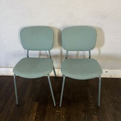 2 chairs 