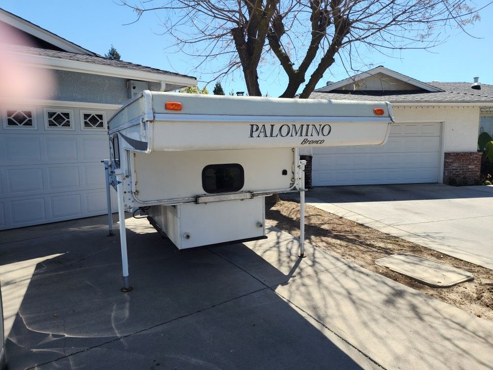 2011 FOREST RIVER PALOMINO BRONCO 800B