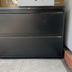 2 File Cabinets 