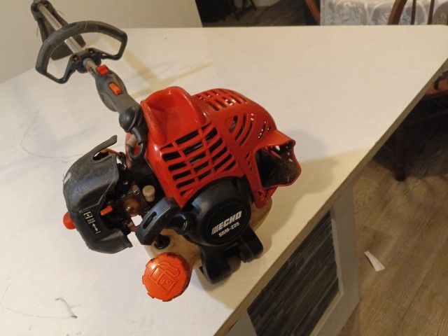 Echo SRM 225 String Line Trimmer