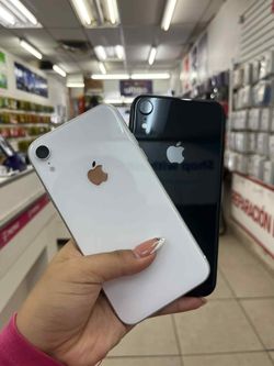 Iphone XR 128GB UNLOCKED✔️