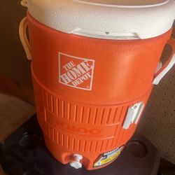 5 Gal Igloo Beverage Jug Cooler