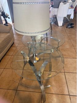Modern coffee table 2 end tables and 2 lamps