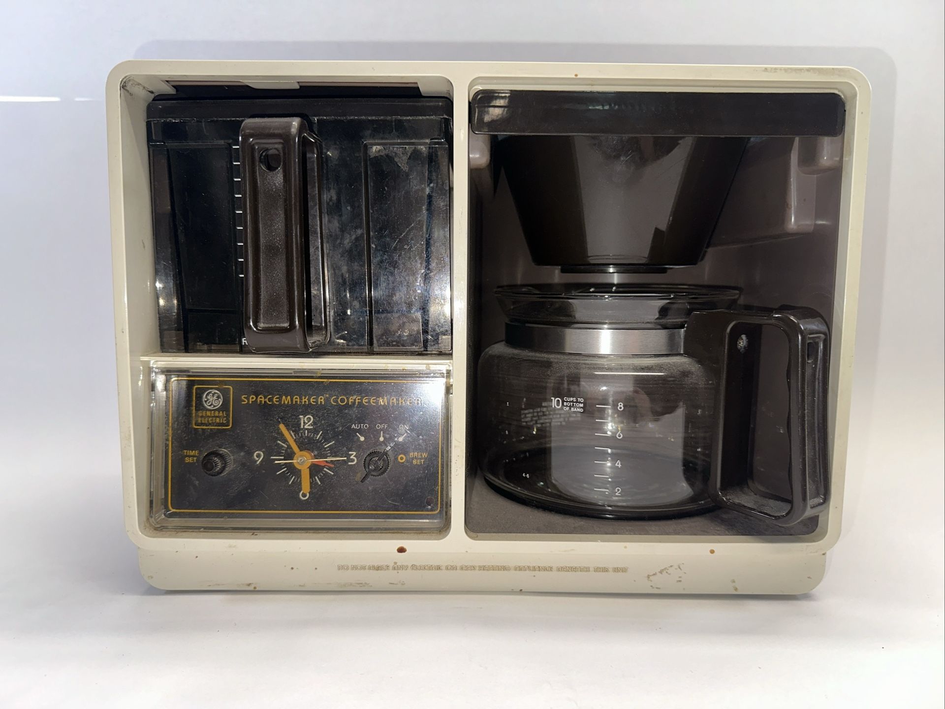 Black & Decker Spacemaker Under Cabinet Coffee Maker Digital RV White