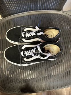 Vans classics women’s 7.5 NEW