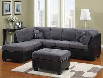 BRAND NEW SECTIONAL COUCH WITH OTTOMAN INCLUDED
