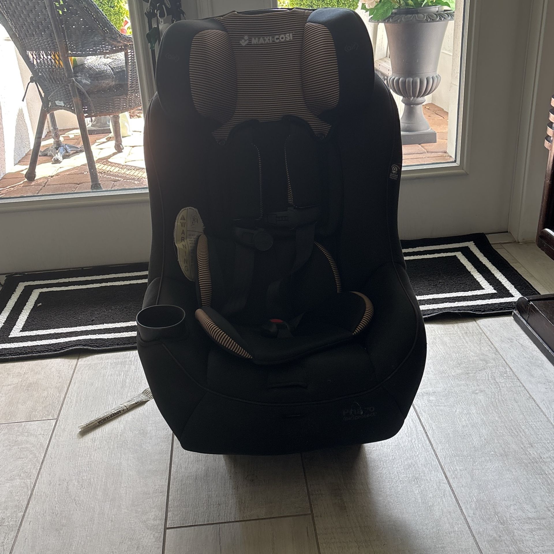 MAXI•COSI (air) kids car seat *PICKUPS ONLY* Cash Only!!!!