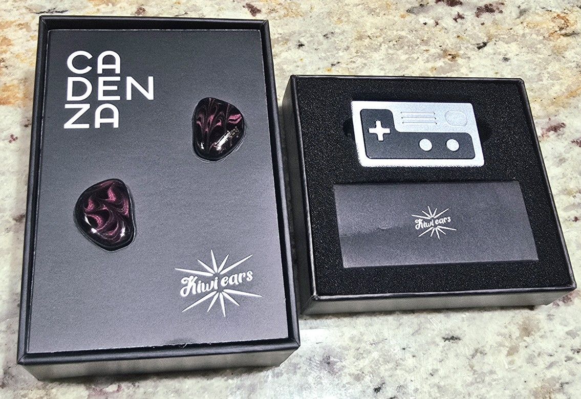 Headphones and DAC Amplifier 