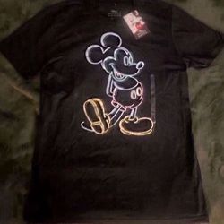 Women’s Brand New With Tags Medium Disney Mickey Shirt