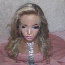 20 Inch 3d Sandy Blonde/Brown Ombre Lace Front Wig Make Offer!!