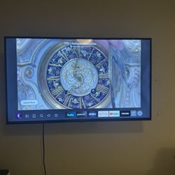 Smart TV  -Amazon fire TV 32 Inches Includes Wall Mount And Remote 