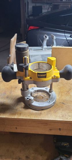DeWalt DW6182 Plunge Router Base Only Excellent Condition