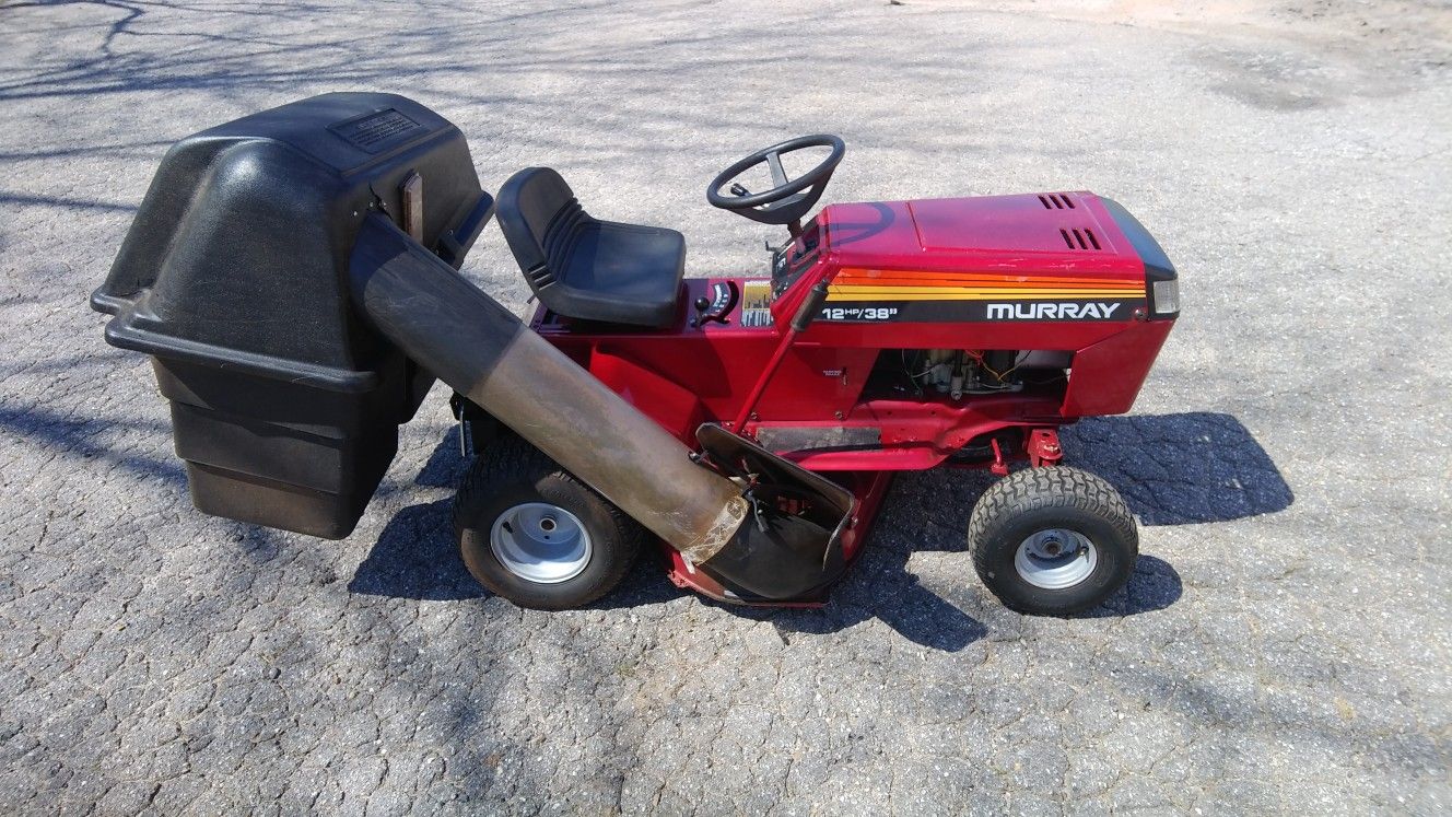 Murray riding mower 12 horsepower 38 inch cut with a bagger