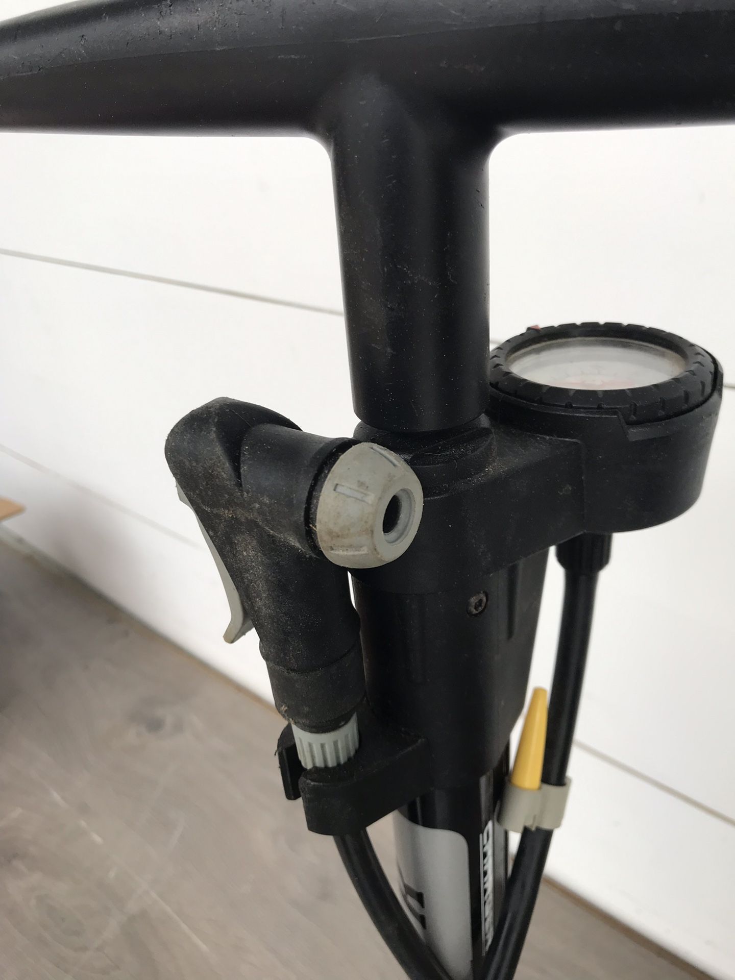 Bontrager Bicycle Tire Pump for Sale in Raleigh, NC OfferUp