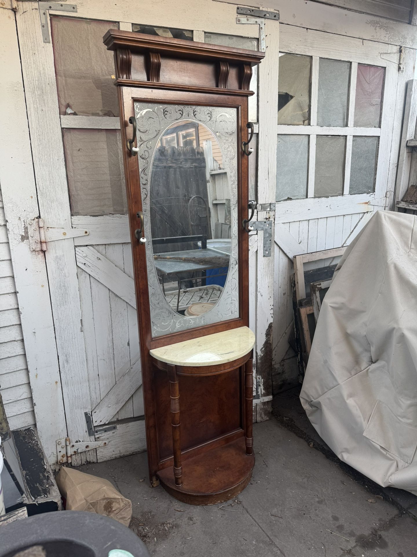 Beautiful Hall Tree With Mirror