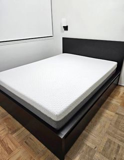 👉 Complete Bed Set – Mattress, Frame & Headboard Included