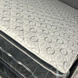 Full Mattress Pillow Top Plush W/Boxspring *Only $249