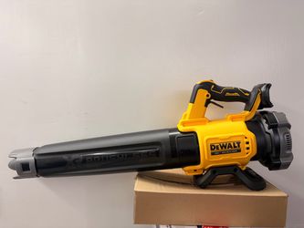 New DEWALT 20V XR Brushless Cordless Leaf Blower