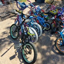 12 KIDS BIKES (don't know if they hold air,  didn't check) $30 gets You ALL 12 BIKES
