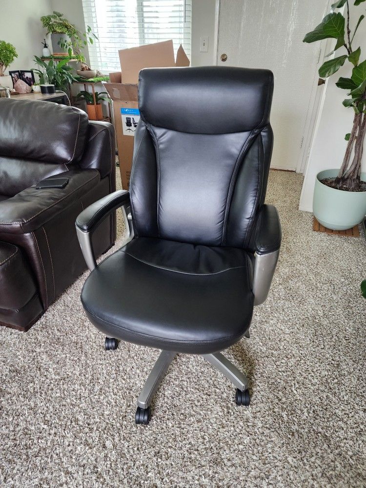 La Z Boy Executive Chair