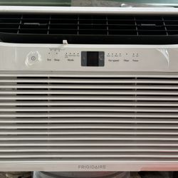 Frigidaire AC Unit 