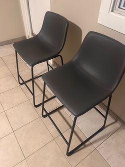 Ashley Furniture Centiar Counter Height Barstools - Set of 2 (Gray