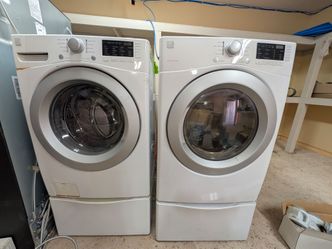 Kenmore Series Front-Load Washer & Dryer Set (with Pedestals)