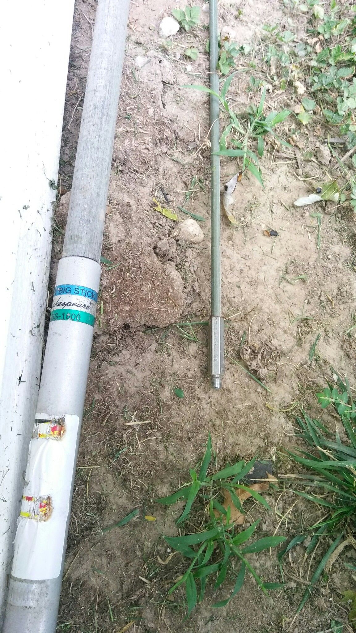 Army big stick CB antenna made by Shakespeare 21 for Sale in St. Louis