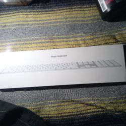 Magic Keyboard With Numuic Pad