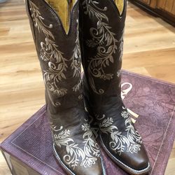 Women's western boots