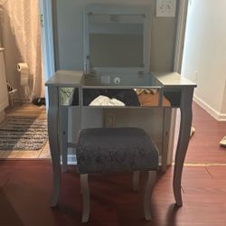 Vanity Set
