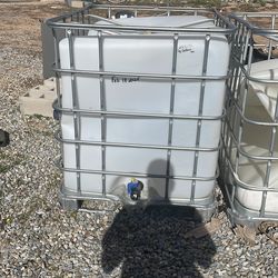 2 264.172 Schutz water tanks