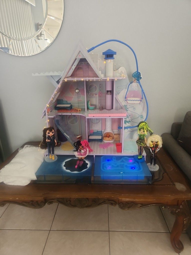 LOL Surprise Winter Disco And 4 LOL DOLL