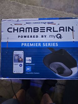 Chamberlain B6650 myQ Garage Door Opener