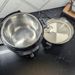  Instant Pot Ultra 6 Qt 10-in-1 Multi-use