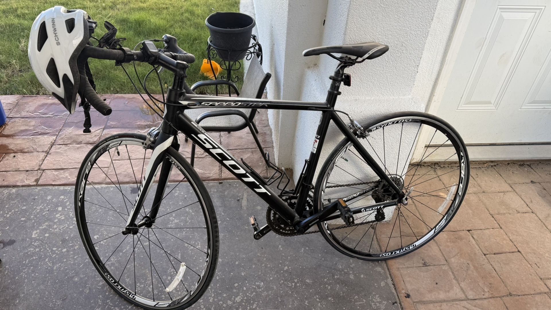 Trek Road Bike With Accessories