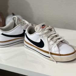 Nike Court Legacy Women’s Shoes (size 7.5)