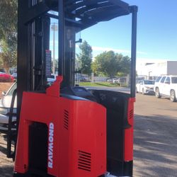 2011 Raymond Reach Forklift Z