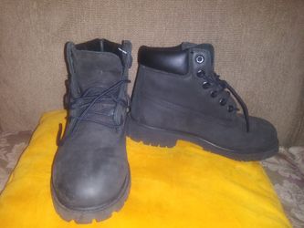 Timberland youth boots size 3