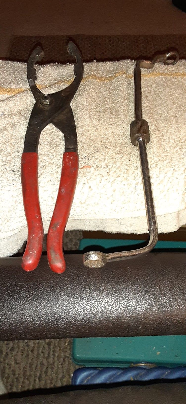 Oil Filter Pliers And Distributor Wrench