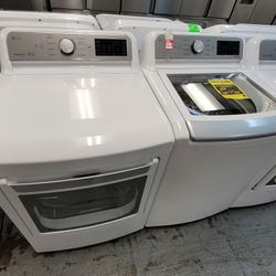 New LG Top Loading Large Capacity Washer And Gas Dryer Set 