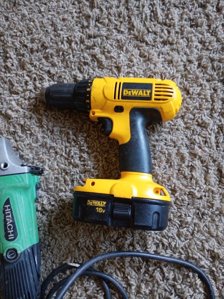 DeWalt 18v Cordless Drill W Battery.