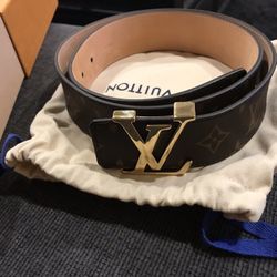 Louis Vuitton men’s belt 